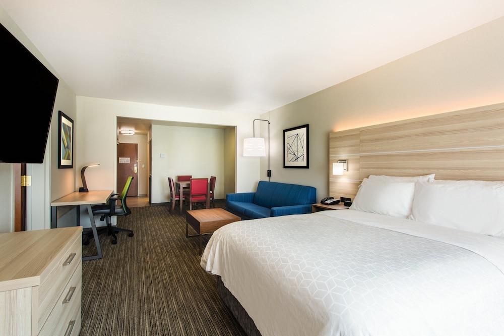 Holiday Inn Express Hotel & Suites Lewisburg by IHG - photo 13