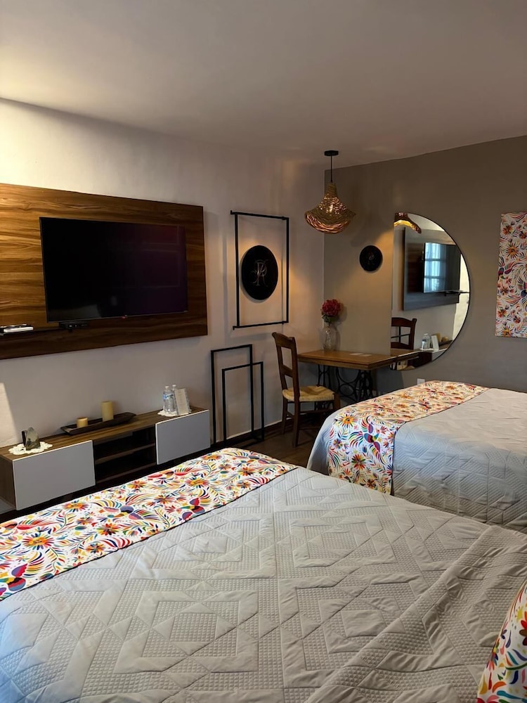Paseo Real Hotel Boutique — hotel in Uruapan