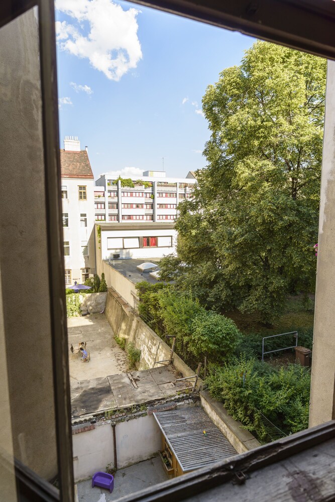 Checkvienna Koppstrasse - last minute hotel in Vienna