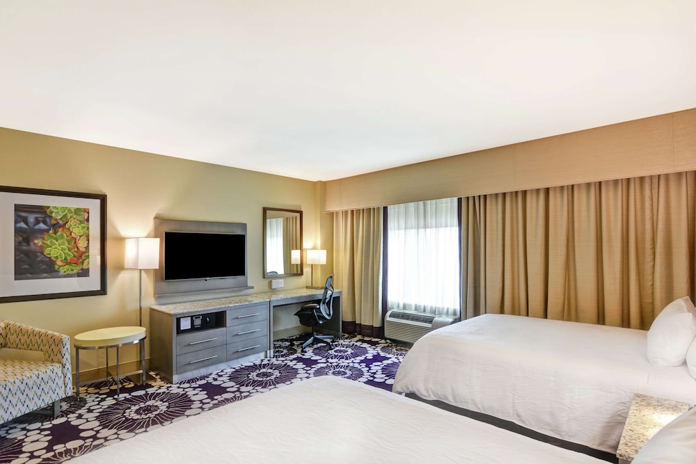 Hilton Garden Inn Raleigh Crabtree Valley - photo 16