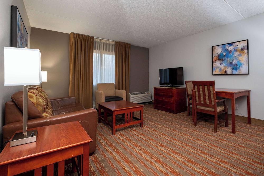 Endeavor Inn & Suites Trademark Collection by Wyndham - photo 13