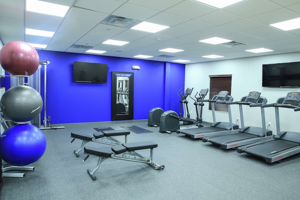 Hampton Inn & Suites Mount Laurel Moorestown - photo 16