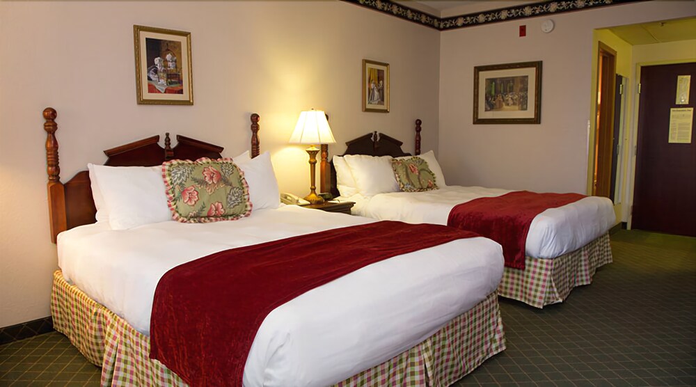 Hotel Grand Victorian - photo 5