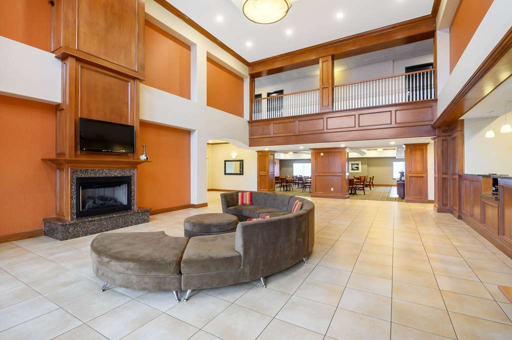 La Quinta Inn & Suites by Wyndham Longview North - photo 4