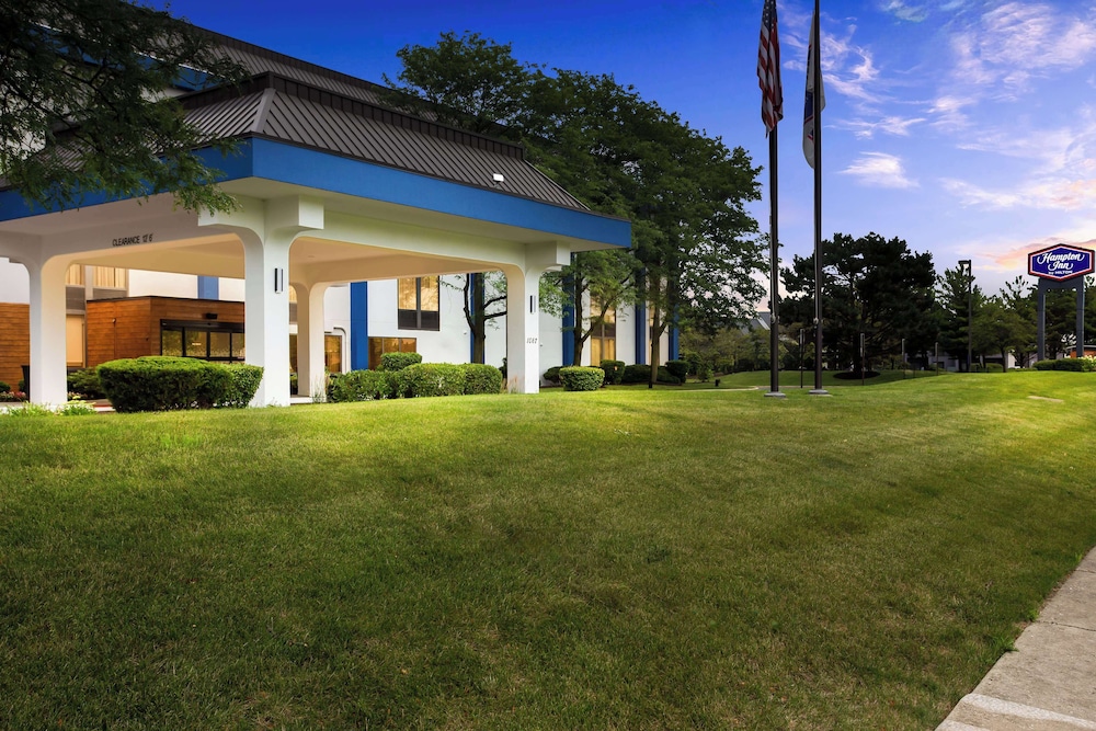 Hampton Inn Chicago Naperville - photo 36