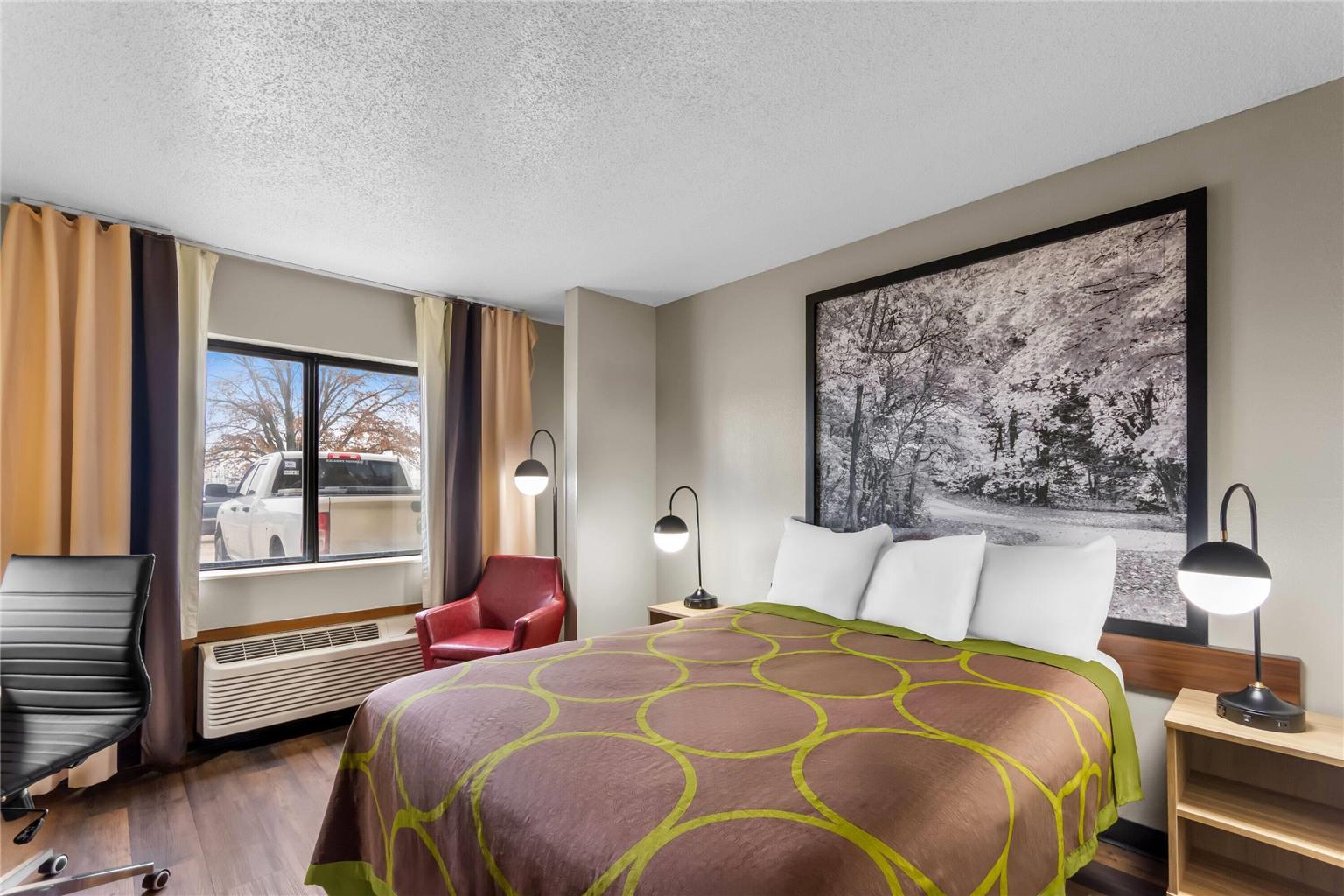 Super 8 by Wyndham Evansville East - photo 28