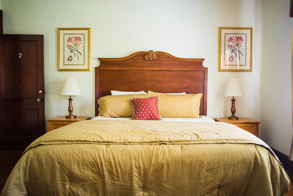 Putnam Lodge Hotel and Spa - photo 4
