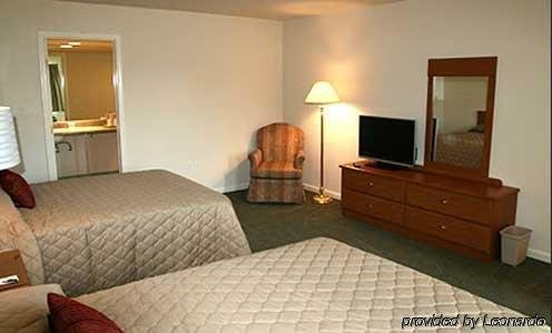 Crescent Palms Motel - photo 4