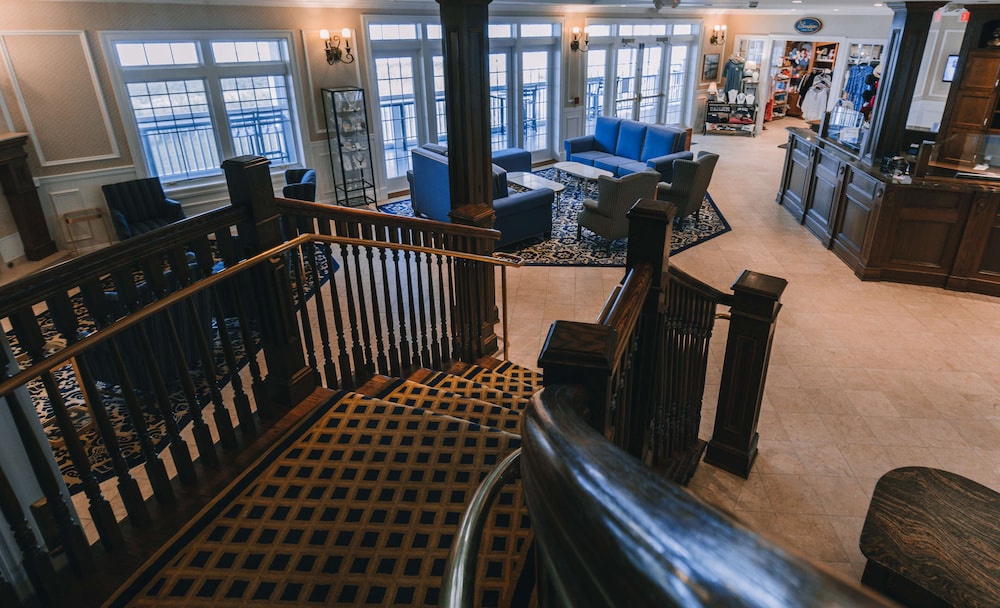 Madison Beach Hotel - photo 5