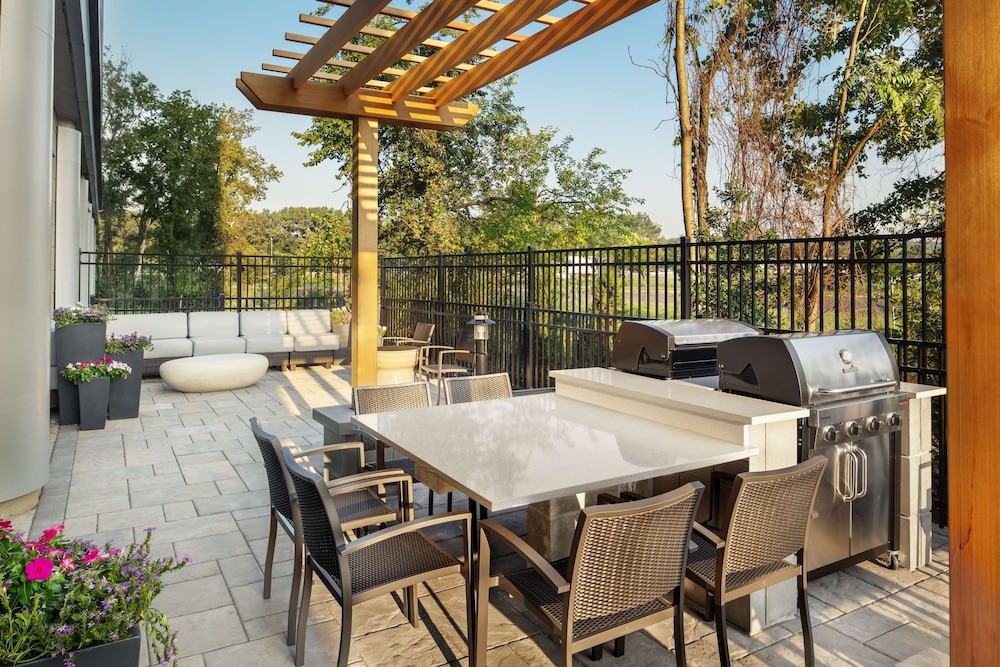 Homewood Suites by Hilton Teaneck Glenpointe - photo 36