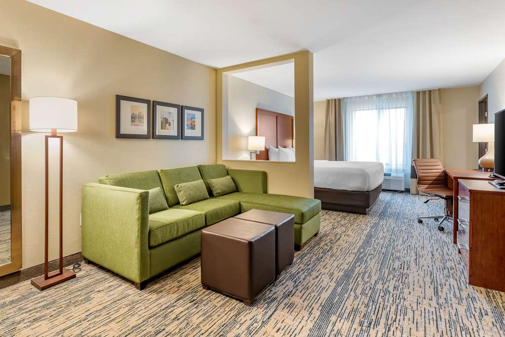 Comfort Inn & Suites West Des Moines - photo 16