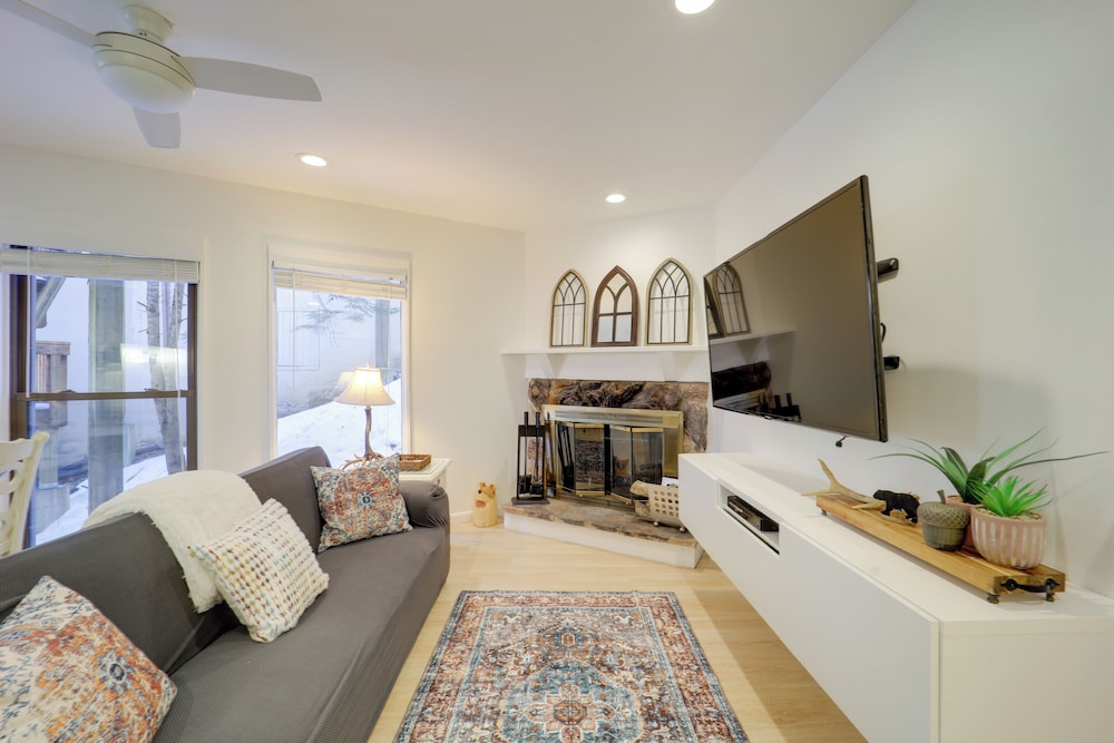 Ski Hike & More: Beech Mountain Getaway in Banner Elk, United States