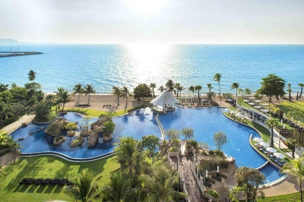 Mövenpick Pool Villa PrivatePool — 5-Star Luxury Hotel in Pattaya, Thailand