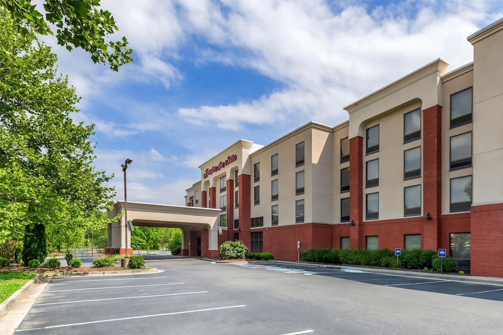 Hampton Inn & Suites Richmond Virginia Center - photo 42