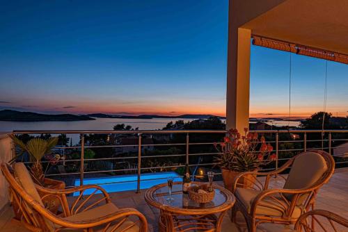 Amazing Mediterranean view Villa Oliva Zaboric — 4-Star Luxury Hotel in Sibenik, Croatia