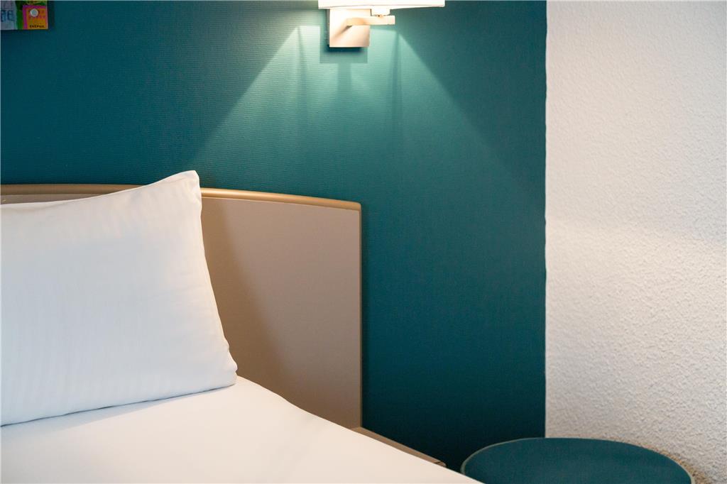 The Originals City Hôtel Éclipse in Decines-Charpieu, France