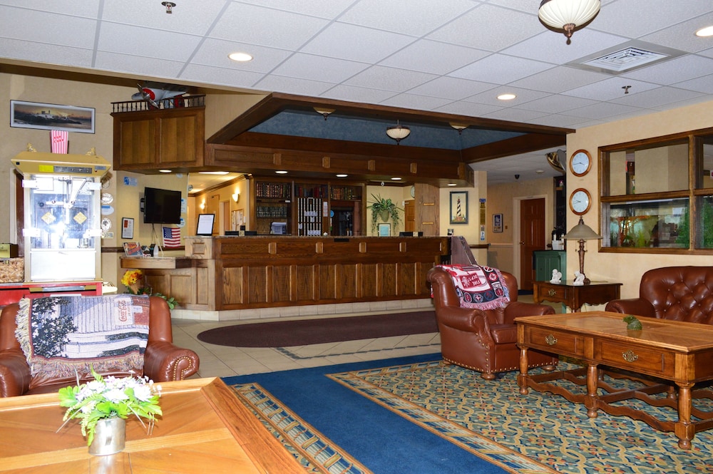 Manchester Inn and Suites - photo 5