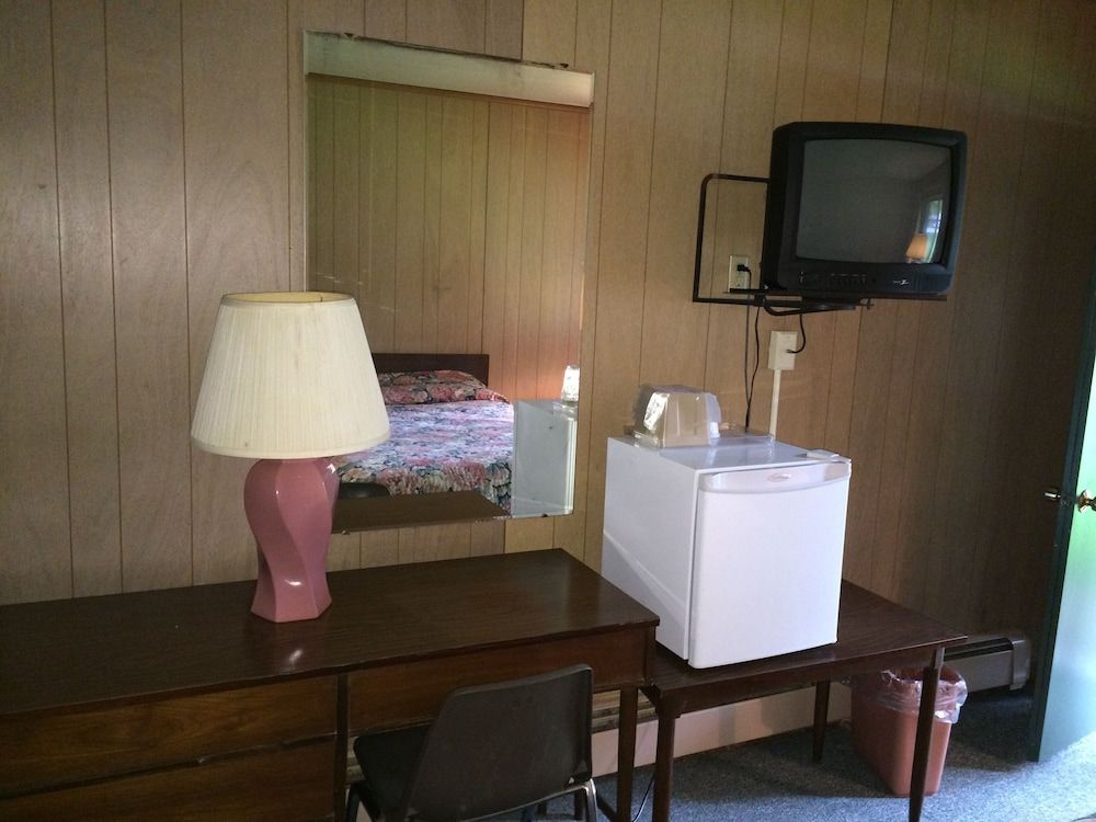 Maples Motel - photo 14