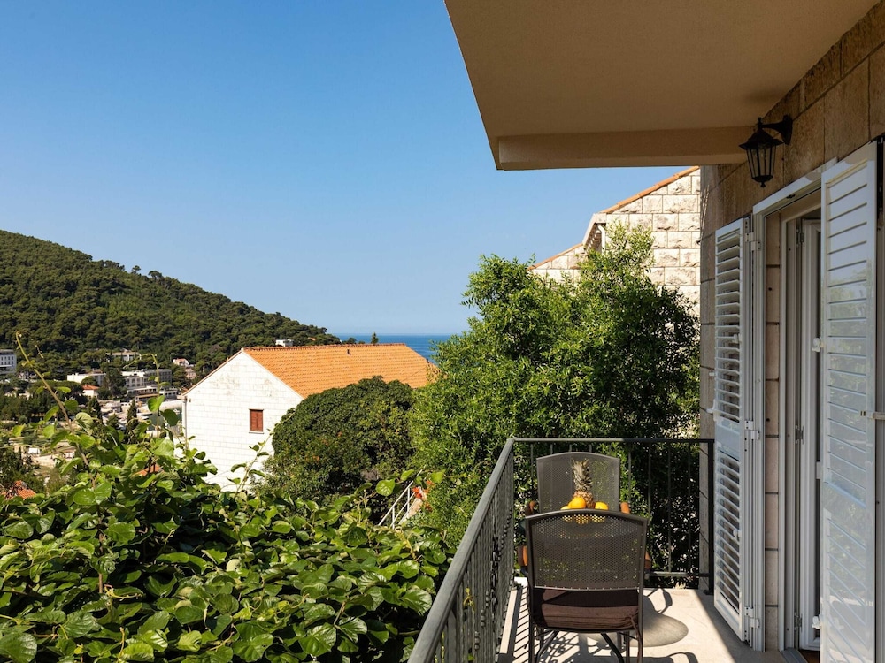 Begovic Guest House Two bedroom Suite With Balcony
