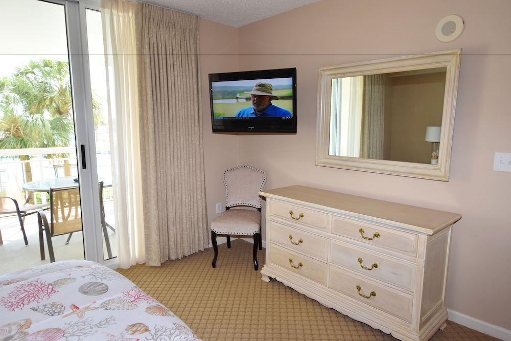 North Tower Apartment 207 - photo 7