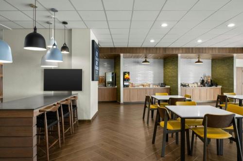 Fairfield by Marriott Inn & Suites Kokomo - photo 23