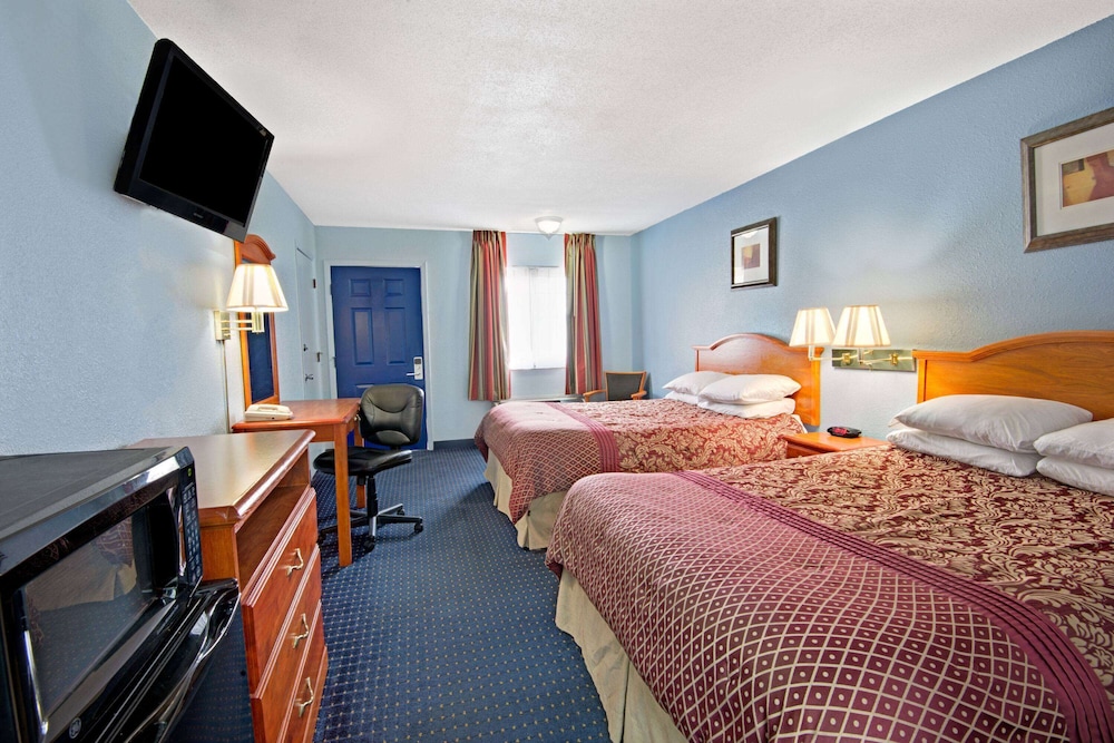 Days Inn by Wyndham KU Lawrence - photo 8