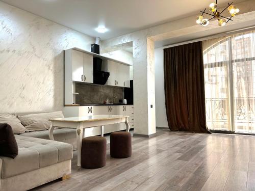 New Apartment in Downtown Yerevan — 4-Star Luxury Hotel in Yerevan, Armenia