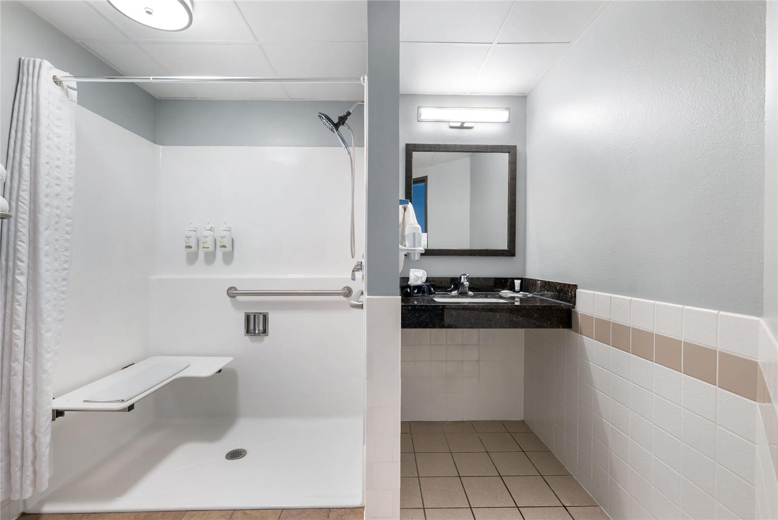 AmericInn by Wyndham Aberdeen Event Center - photo 21