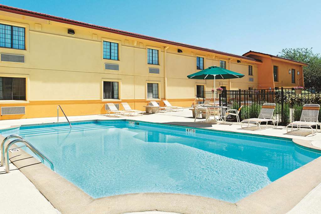 La Quinta Inn by Wyndham Champaign - photo 12