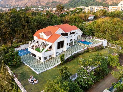 EKOSTAY Luxe Casa Noah Paddle Court & Sunset Point — 4-Star Luxury Hotel in Lonavla, India