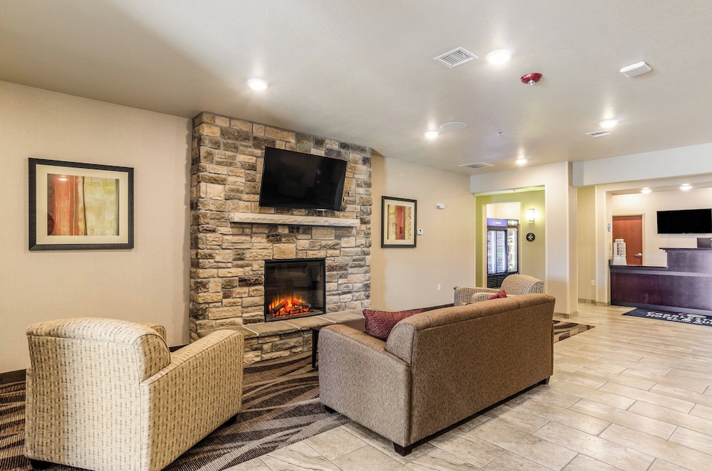 Cobblestone Hotel & Suites Gering Scottsbluff — Gering — photo 2