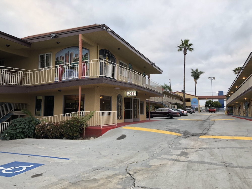 Los Angeles Inn & Suites LAX - photo 32