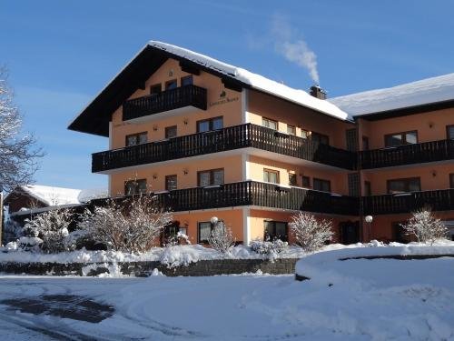 Landhotel Neuhof - last minute hotel in Zenting