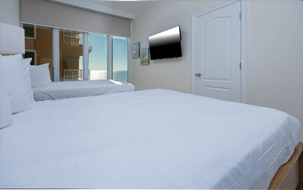 Phoenix Gulf Towers 2104 4 Bedroom Condo - photo 10