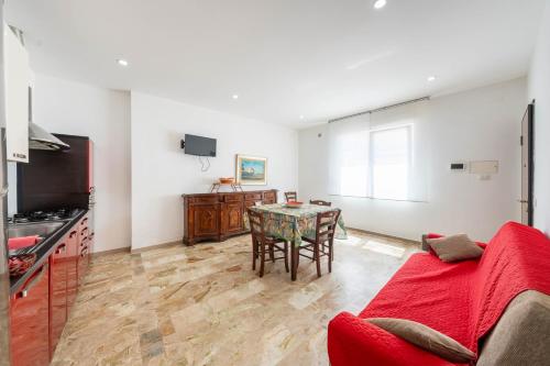 Residence Anna Red Apartment — 4-Star Luxury Hotel in Roseto Degli Abruzzi, Italy