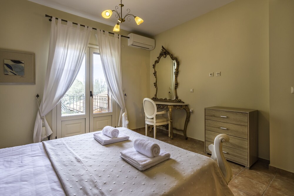 Villa Galini — Periyiali — photo 5