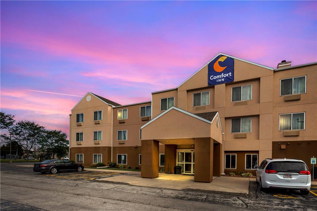Comfort Inn & Suites Green Bay Stadium Area - photo 4