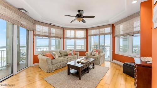 Residence 603 At The Grand — 4-Star Luxury Hotel in Wildwood, United States