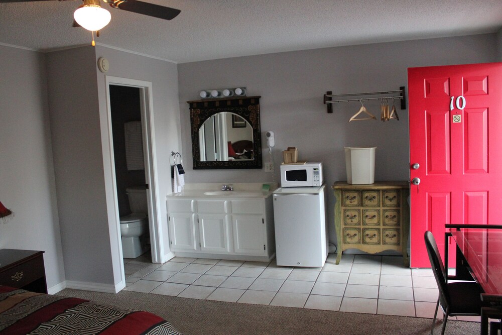 Brydan Suites - photo 36