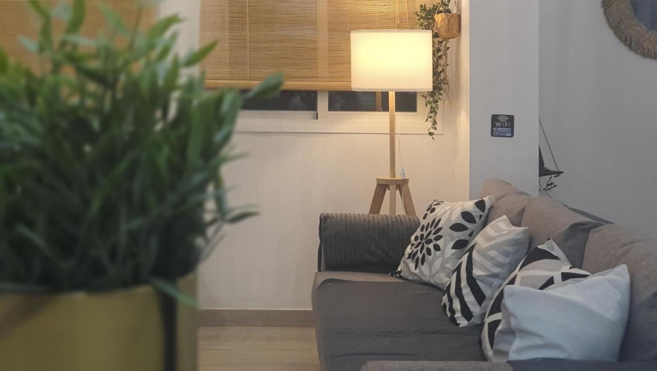 Apartamento 5 En Estadio Del Sevilla de 2 Habitaciones Y Metro — 4-Star Luxury Hotel in Sevilla, Spain