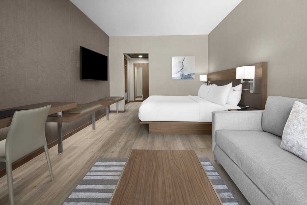 AC Hotel Charlotte Ballantyne - photo 18