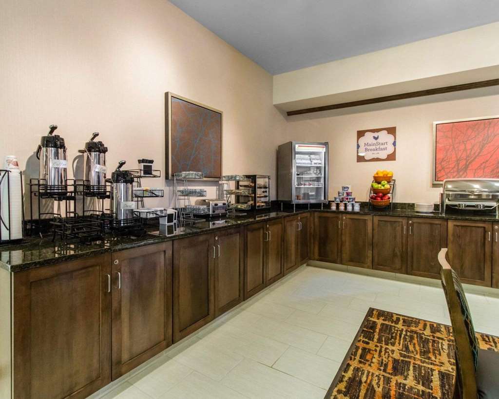 MainStay Suites Watford City Event Center - photo 20