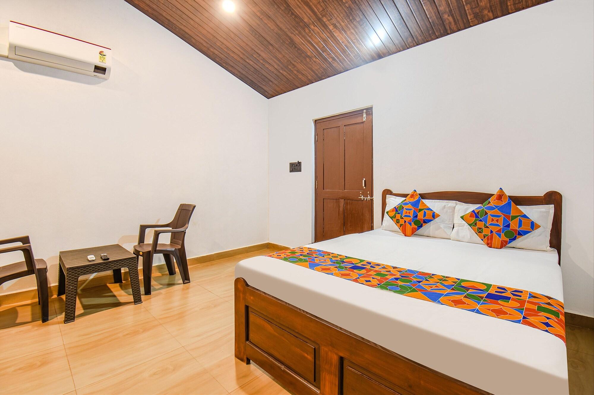 Fabexpress Peacock Suites — Saligao — photo 3