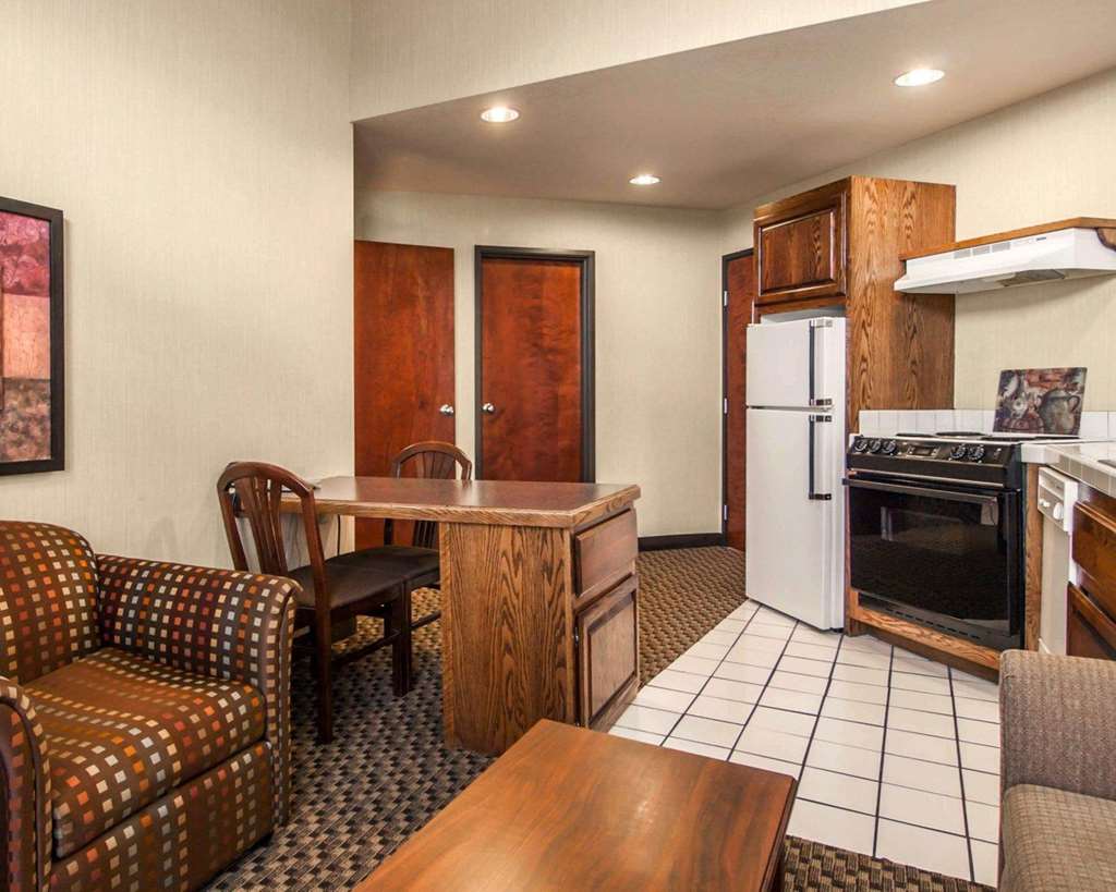 Comfort Suites Corvallis - photo 37