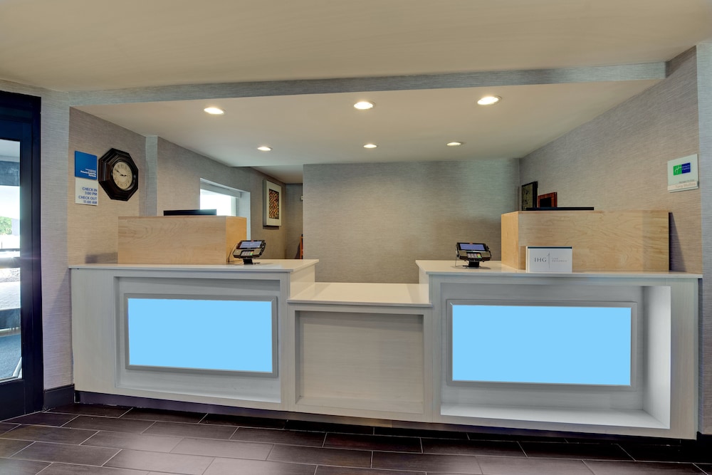 Holiday Inn Express W I40 Whitebridge Road by IHG - photo 29