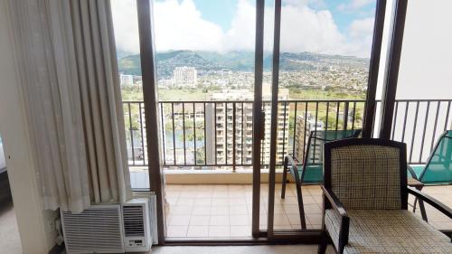 Updated 22nd Floor Waikiki Condo Free parking & WiFi Ideal for large family by Koko Resort Vacation Rentals - photo 8