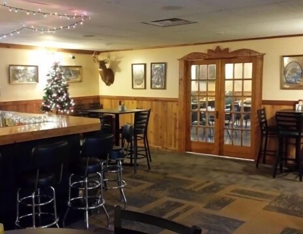 Inn of the Pines - photo 31