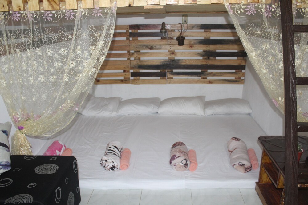 Maraño’s Hometel in Legaspi, Philippines