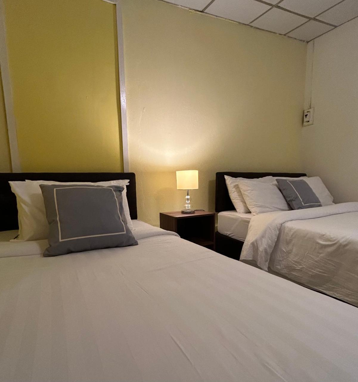Studio Room with private kitchen and Bathroom — hotel in Ratsada