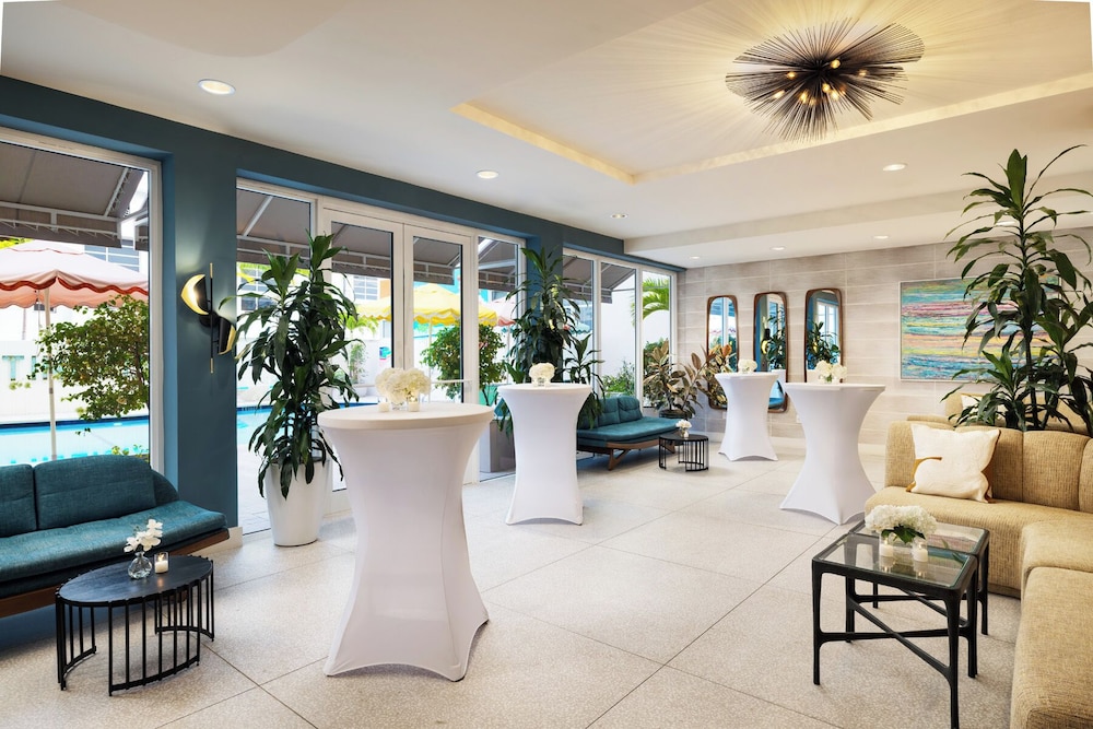 Hotel Continental Miami Beach Tapestry Collection by Hilton - photo 9